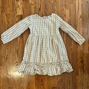 Girls cotton ruffle dress. 8